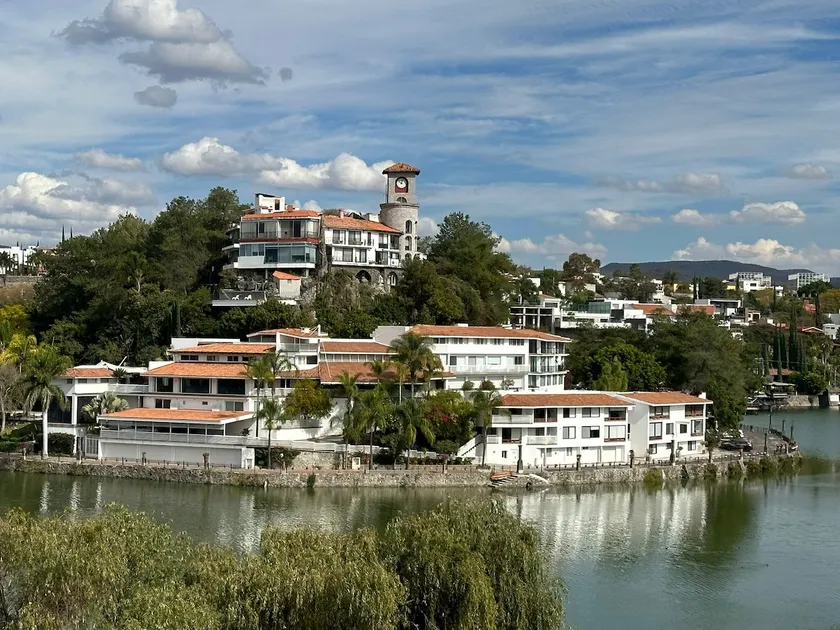Loft with lake view in Juriquilla - Image 1
