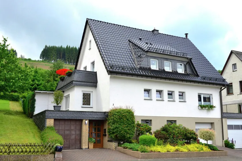 Uma casa completamente novo e confortavelmente mobilados férias em uma localização perfeita no Sauerland. - Image 1