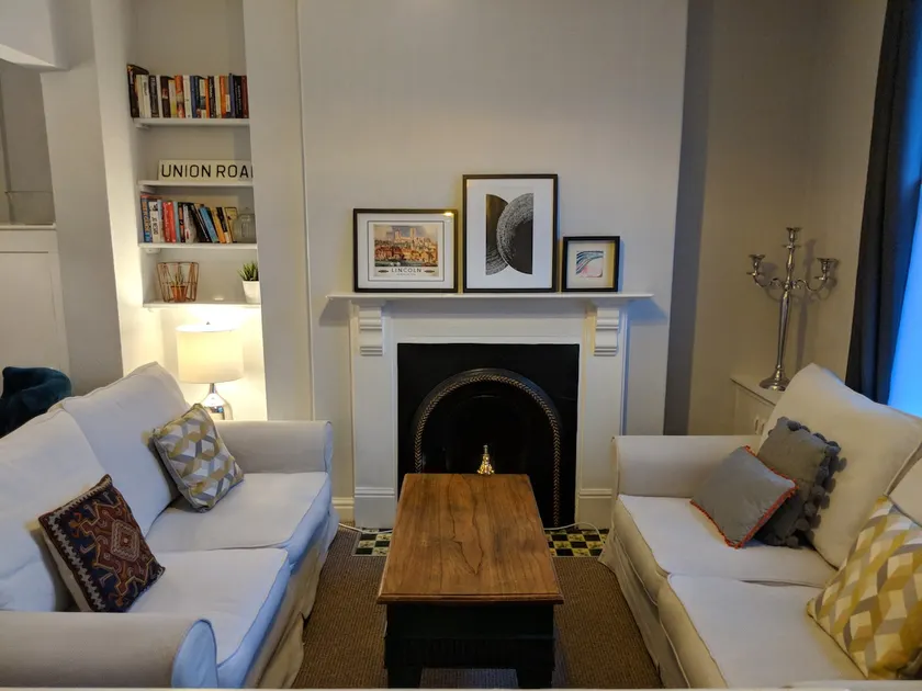 Cathedral Quarter - sleeps 8 - Image 1