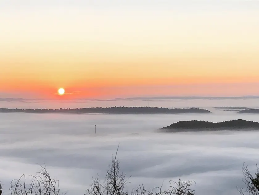 Little Sunset Cottage on The Edge of Lookout Mtn! - Image 1
