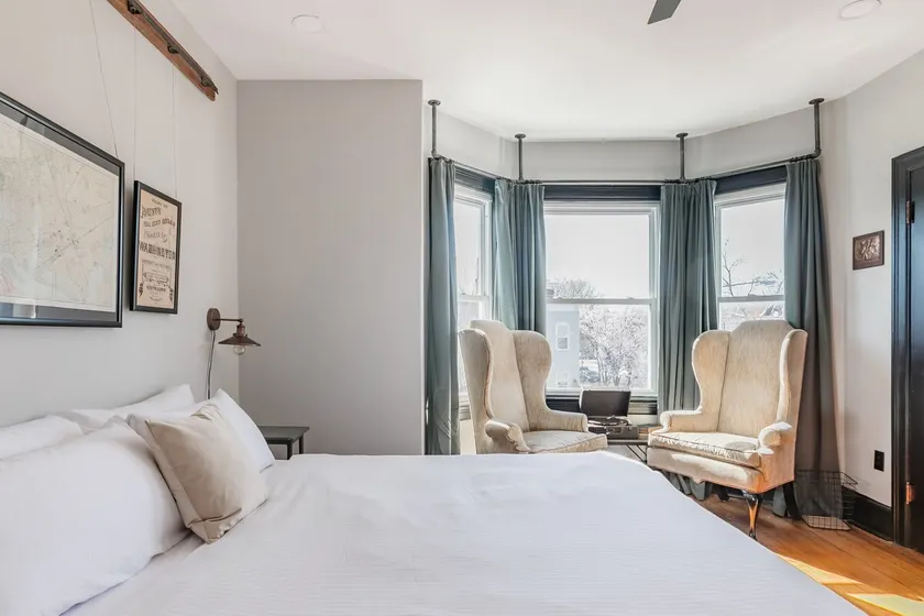 Industrial Loft Offers Historic Feel Near Conv Ctr - Image 1