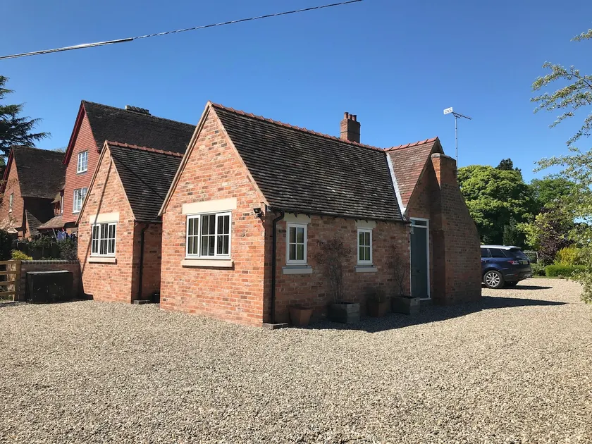 Pheasant Cottage - Image 1