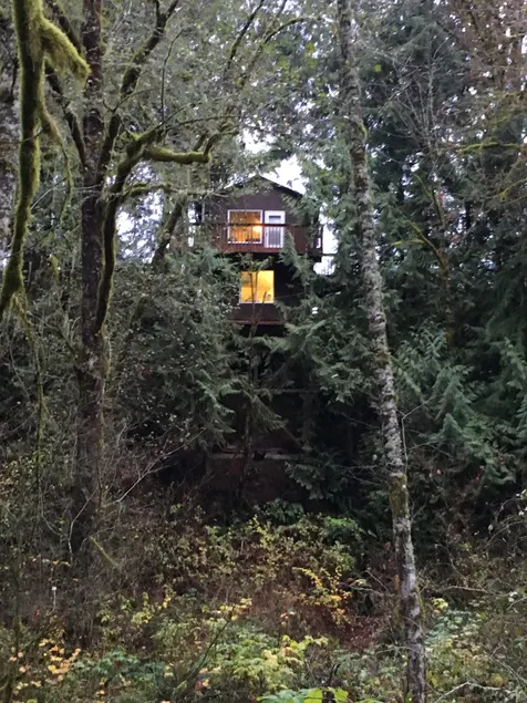 Hidden House. (Check in early when available!) - Image 1