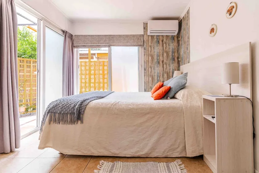 Comfortable room, equipped and with parking - Image 1