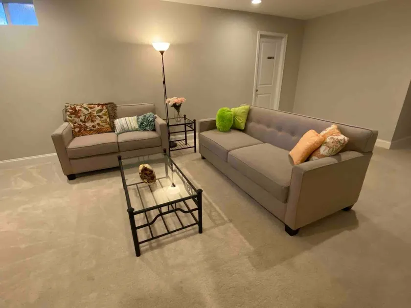 Private and remodeled one-bedroom apartment. - Image 1
