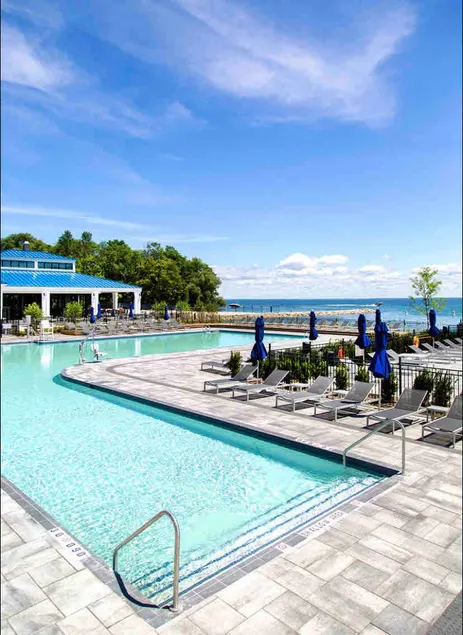 The Friday Flat | Sunny Escape by the Marina - Image 1