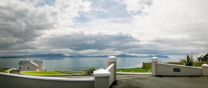 Ballyheigue Cliff Side and Sea View Apartment - Image 1