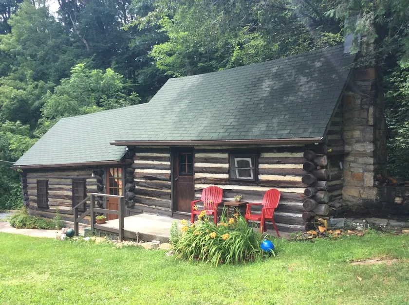 Creek-side Cabin Downtown Boone - Image 1