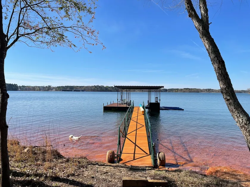 LOCATION! Lakefront House with Dock near Hartwell Marina/Downtown Kayaks/Firepit - Image 1