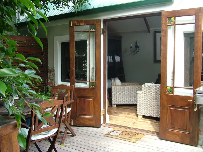 Oak & Owl Self-catering Cottage - Image 1