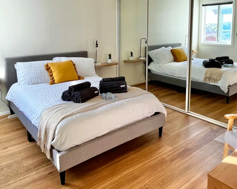 Marrickville Studio with Private Kitchen & Bathroom - Image 1