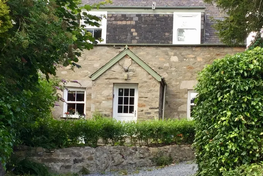 Craigroyston House & Lodge - Image 1