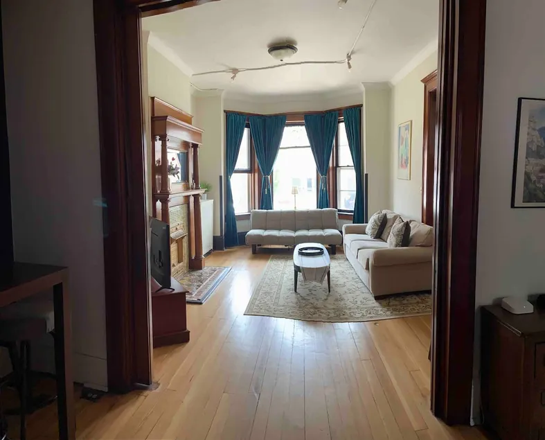Copperfield 5-Bedroom Downtown Townhouse - Image 1