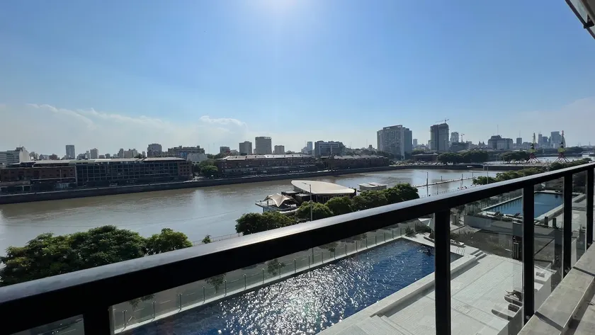 Puerto Madero facing the water (Spa & pool) - Image 1
