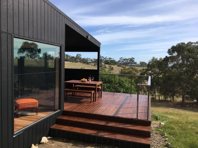 Architecturally Designed Rural Retreat 3 bedroom HOUSE or 1 bedroom CABIN with more than 150 five stars rating - Image 1