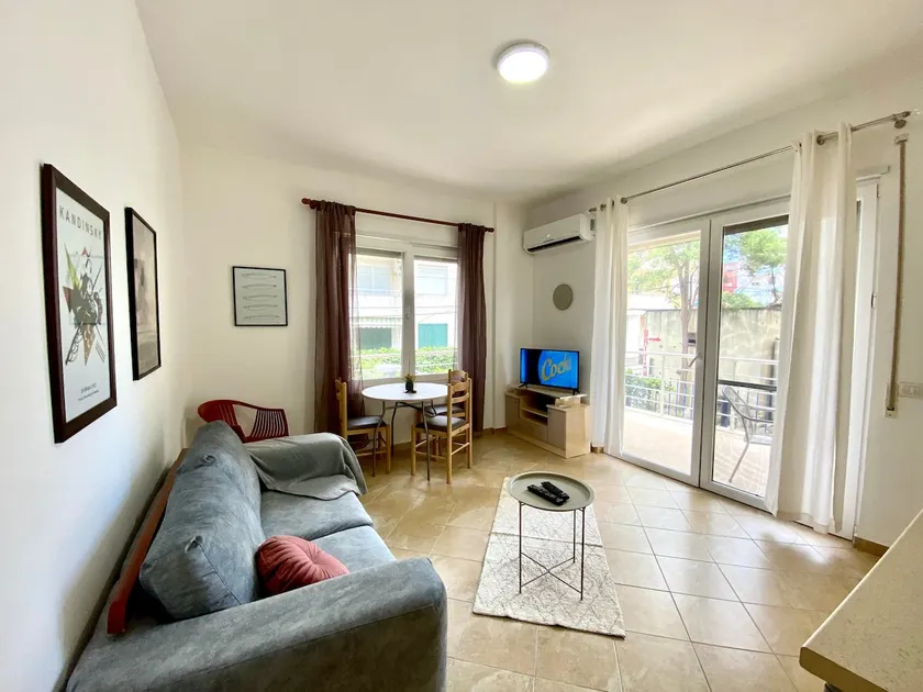2BR Beachfront w/Patio & Self Check In - Image 1