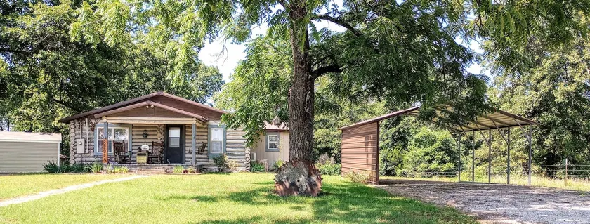 Beula 1869 cabin in ”The Land” - Image 1