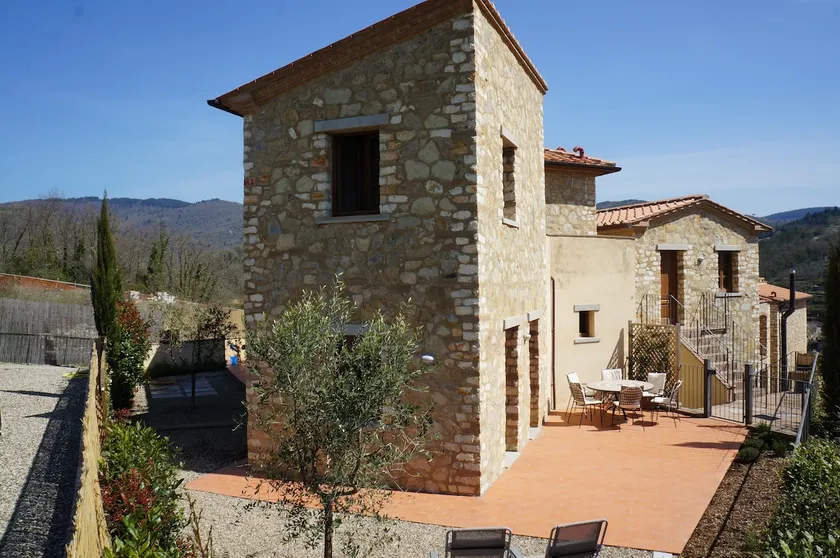 Casa BD in Gaiole - 150 m² apartment with a view & travel guide - sleeps 8 - Image 1