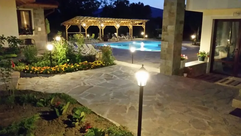 Mountain View Vacation Home - Image 1