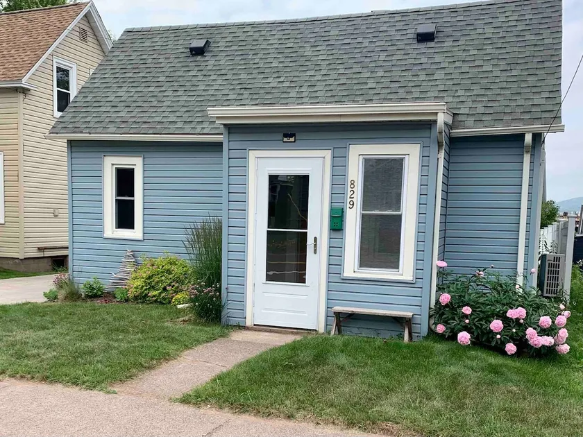 Little Bayside Cottage, Walk to Canal Park - Image 1