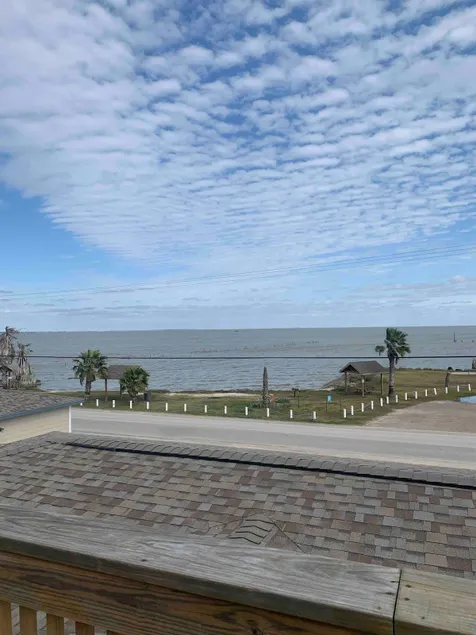 Quiet downstairs studio w/oceanview, pet friendly - Image 1