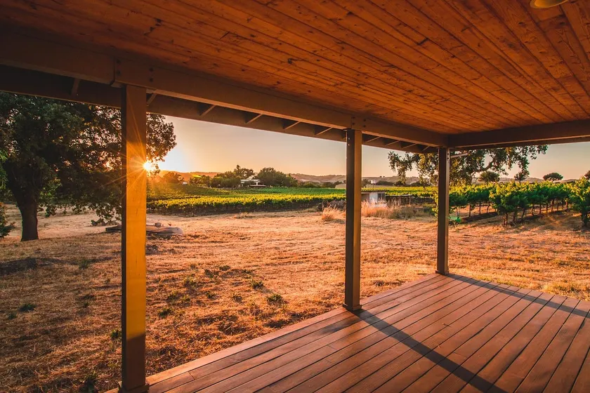 Hive House @Castoro | Luxury Winery Stay + EV - Image 1