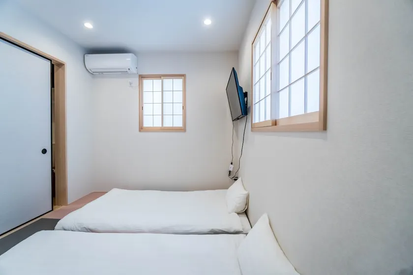 OKA 2F｜Suminoe Stn 8 min｜Tatami, 2 beds｜Heated - Image 1