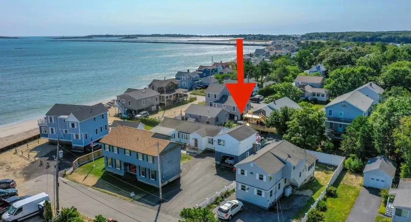 Ocean Breeze Studio Apt: Beachside Retreat - Image 1