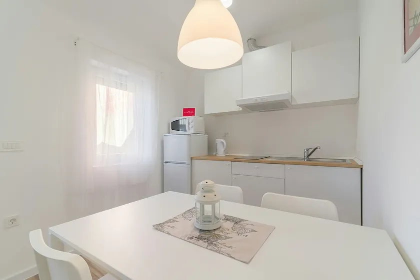 Tino ☀ Apt with Sundeck ☀ Center ☀ Free pkg ☀ AC - Image 1