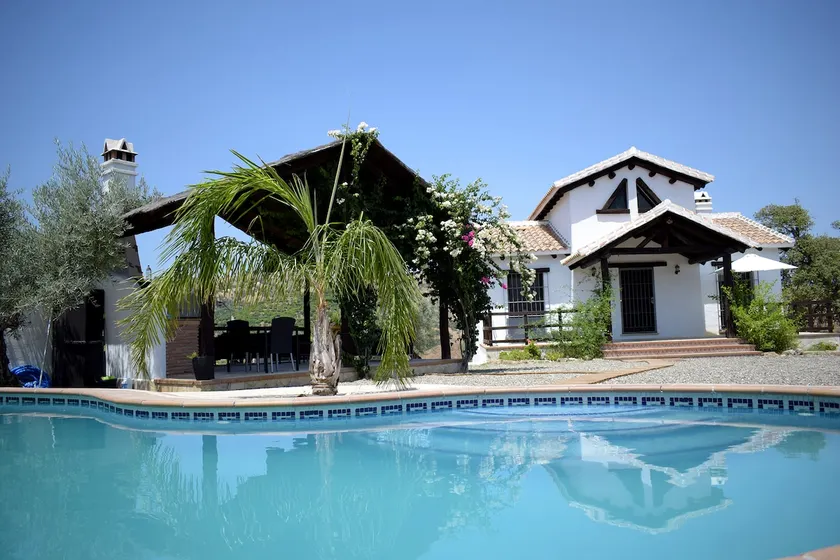 Country house Jacaranda. Garden and swimming pool - Image 1