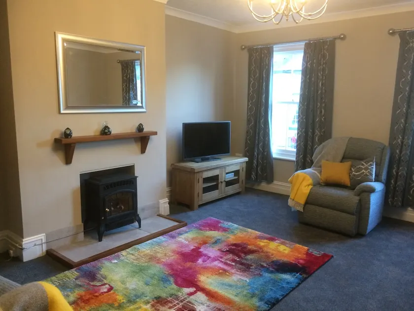 Cobblers Flat is located in the town centre - Image 1