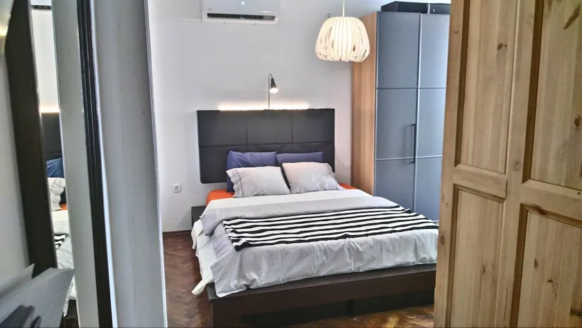 Historic City Center Apartment | 1 min from bus - Image 1
