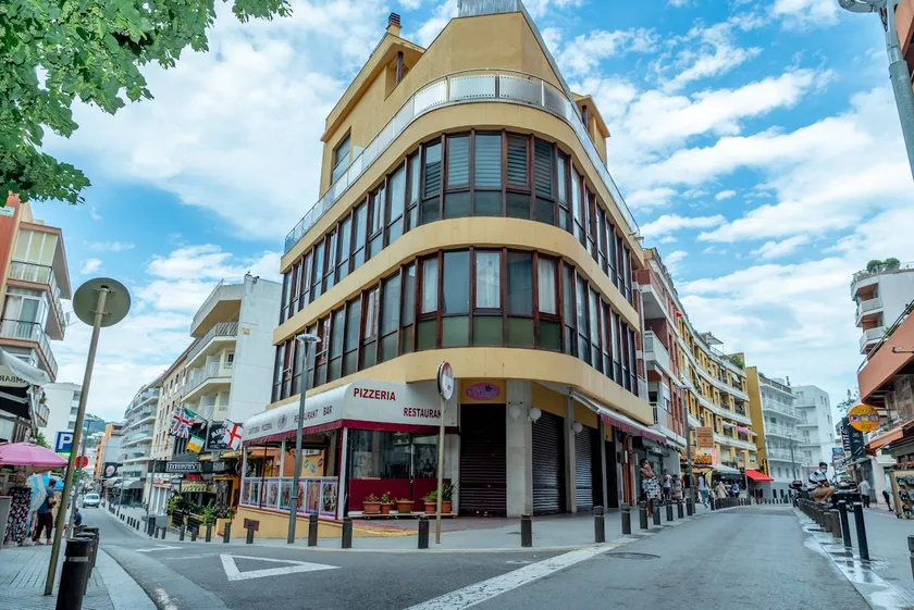 Lloret Centre Apartment - Image 1