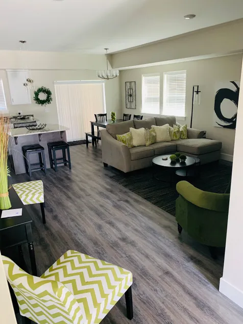 Vista Verde Townhouse - Image 1