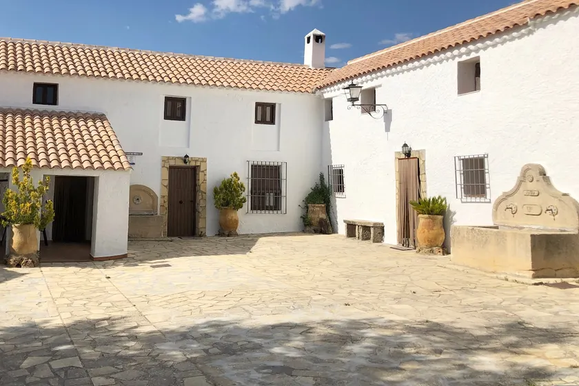 Self catering Cortijo El Ciego til 22 personer - Image 1
