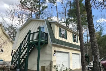 Smoky Mountain Hideaway - Comfy & Great Value! - Image 1