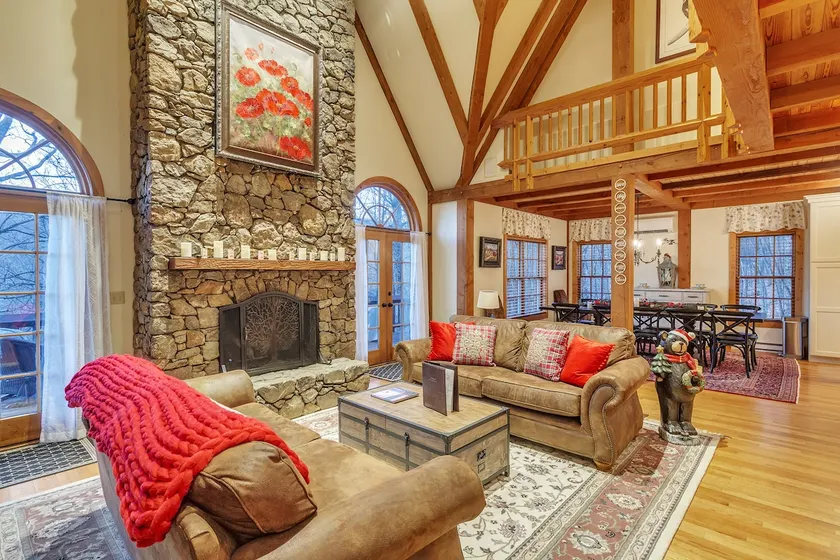 Luxe Private Getaway in the Heart of Wintergreen! - Image 1