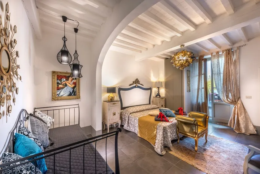 GOLD APARTMENT IN DOWNTOWN AREZZO - Image 1
