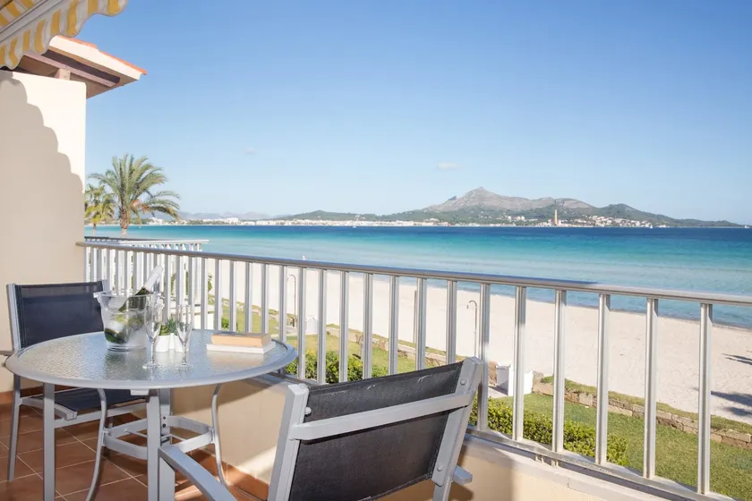 Apartment with stunning ocean views. - Image 1