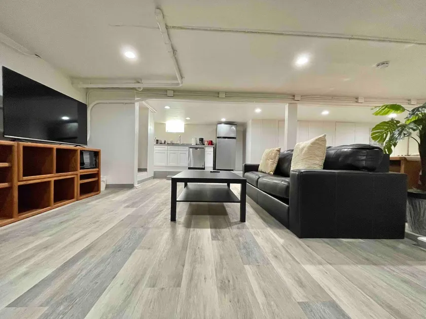 4742 Superb 1400 Sqft Basement 2B2B Downtown SJ - Image 1