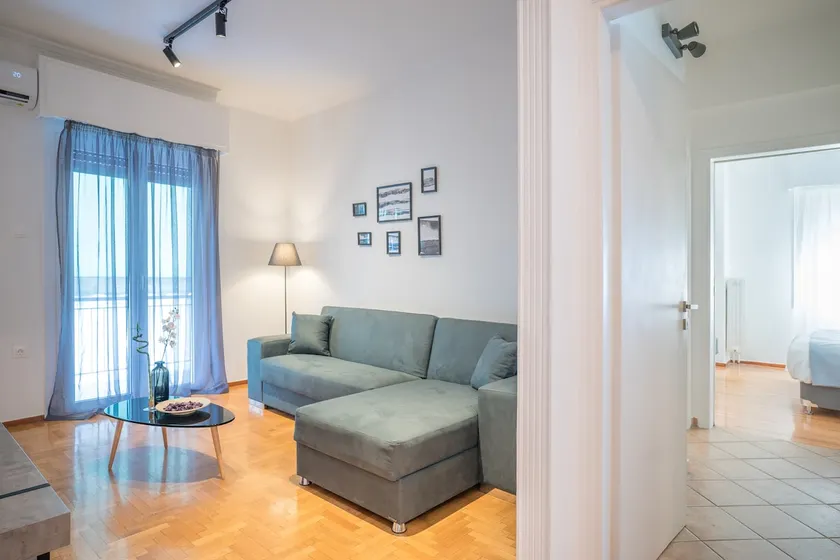 Modern design apartment near Acropolis - Image 1