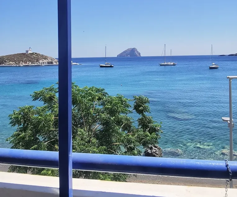 Takis Seaside Apartment - Image 1