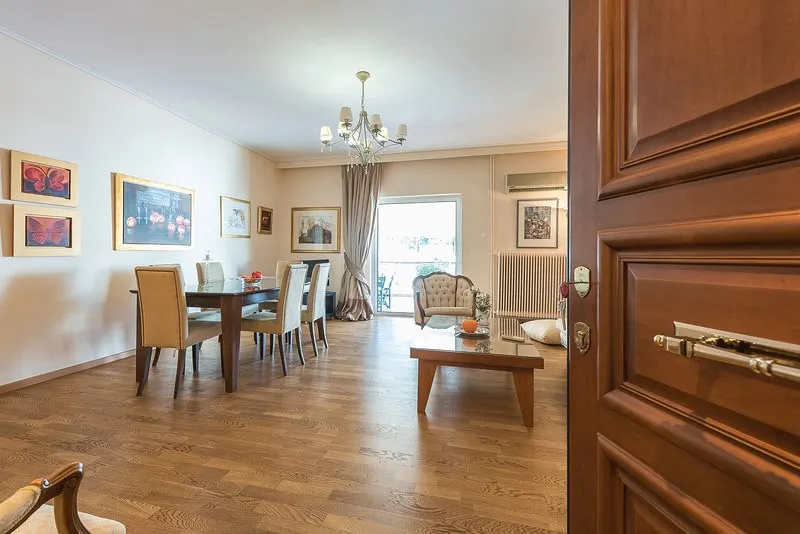 Spacious Apt In Neos Kosmos Across Metro Station! - Image 1