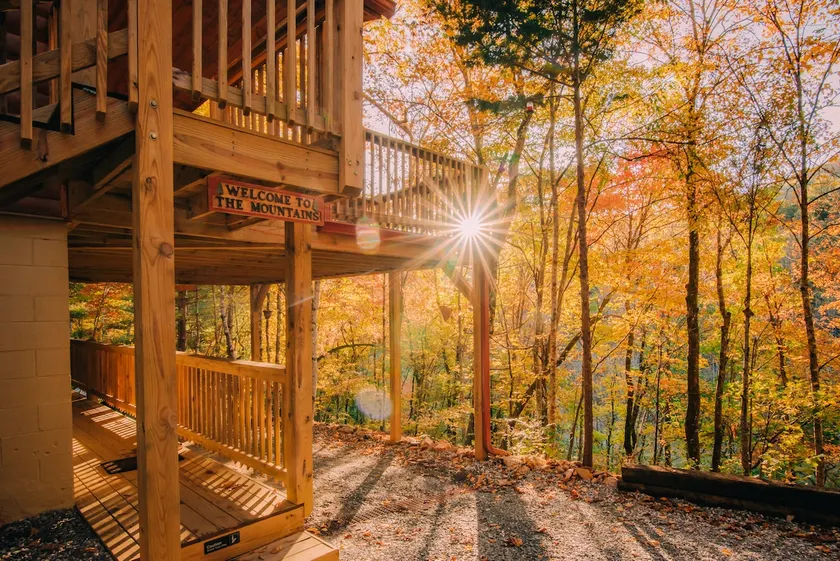 A True ”Mountain Cabin” with all the Amenities! - Image 1