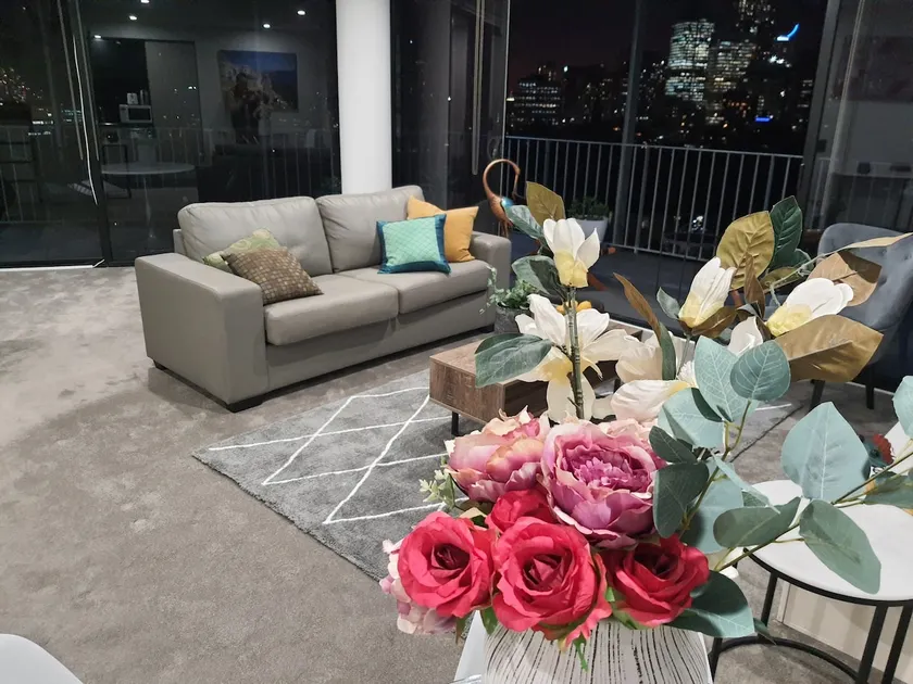 Tremendous! Luxury Apt + Stunning City View - Image 1