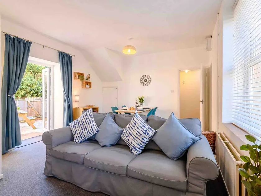 Richmond Cottage, Minehead 2 mins to beach - Image 1