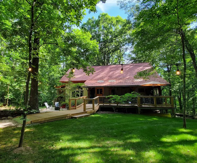 Hawks' Ridge~ A unique woodland getaway - Image 1