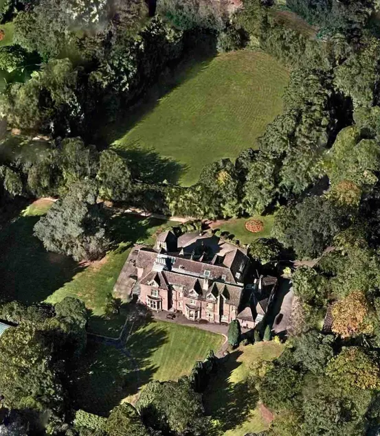 Entire Mansion 14 en suite bedrooms sleeps 34 - Image 1