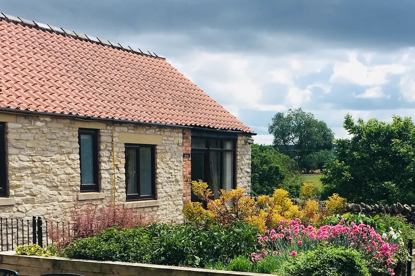 Host Stay Form Cottage - Image 1