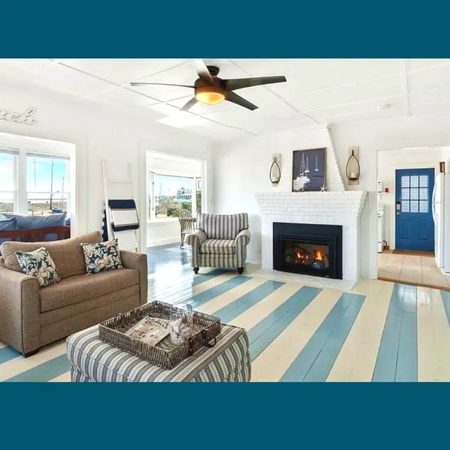 *Beachfront* Vintage Coastal Cottage - Relaxation - Image 1